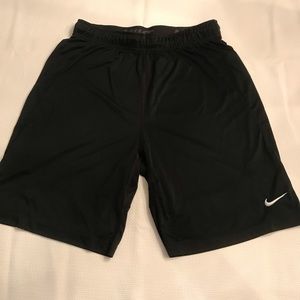 Nike men’s athletic shorts size medium